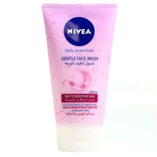 Nivea Face Wash Gentle Almond Oil 150Ml